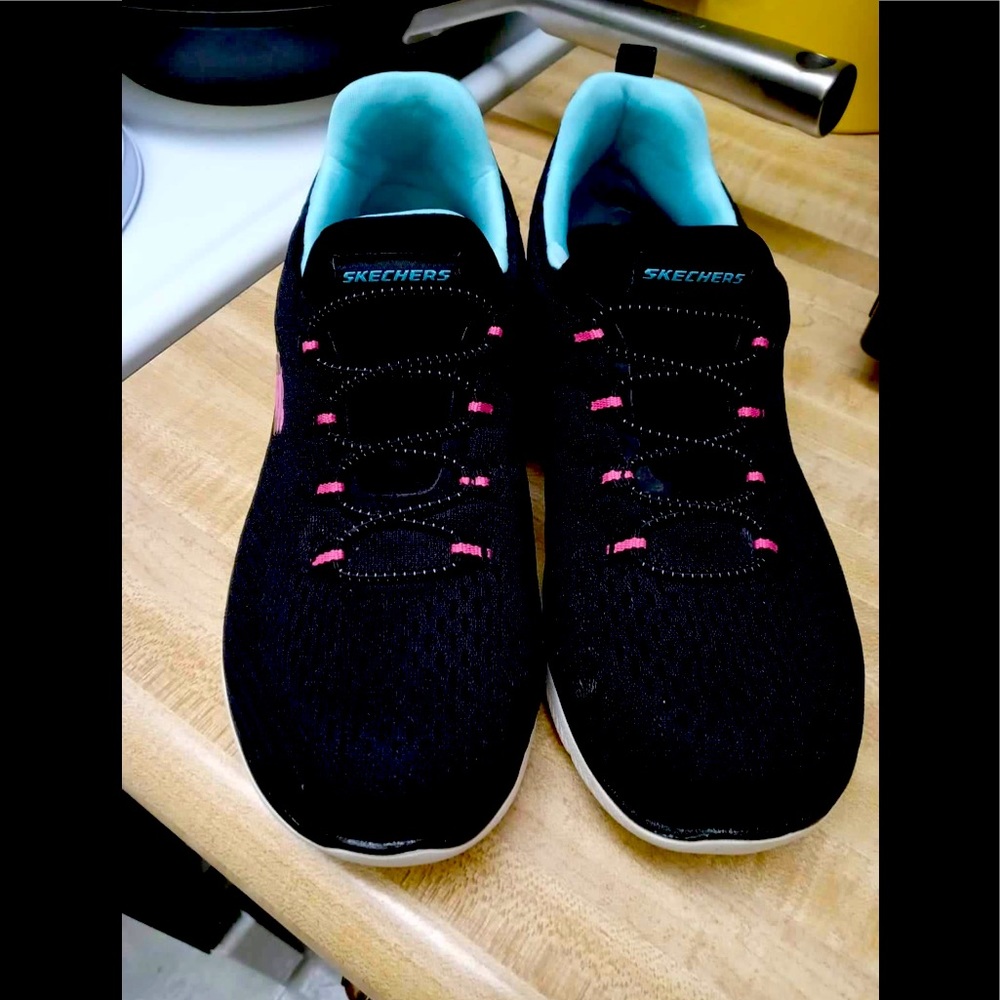 ladies Sketchers